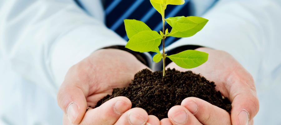 geos-general-istock-holding soil in hands