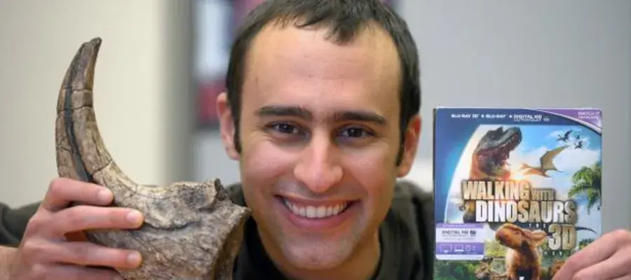 geos-research-academics- steve brusatte walking with dinosaurs