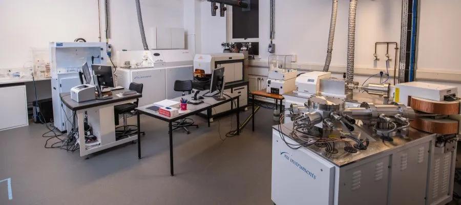 A room filled with laboratory equipment.