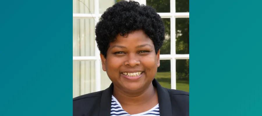 Dr Regina Hansda