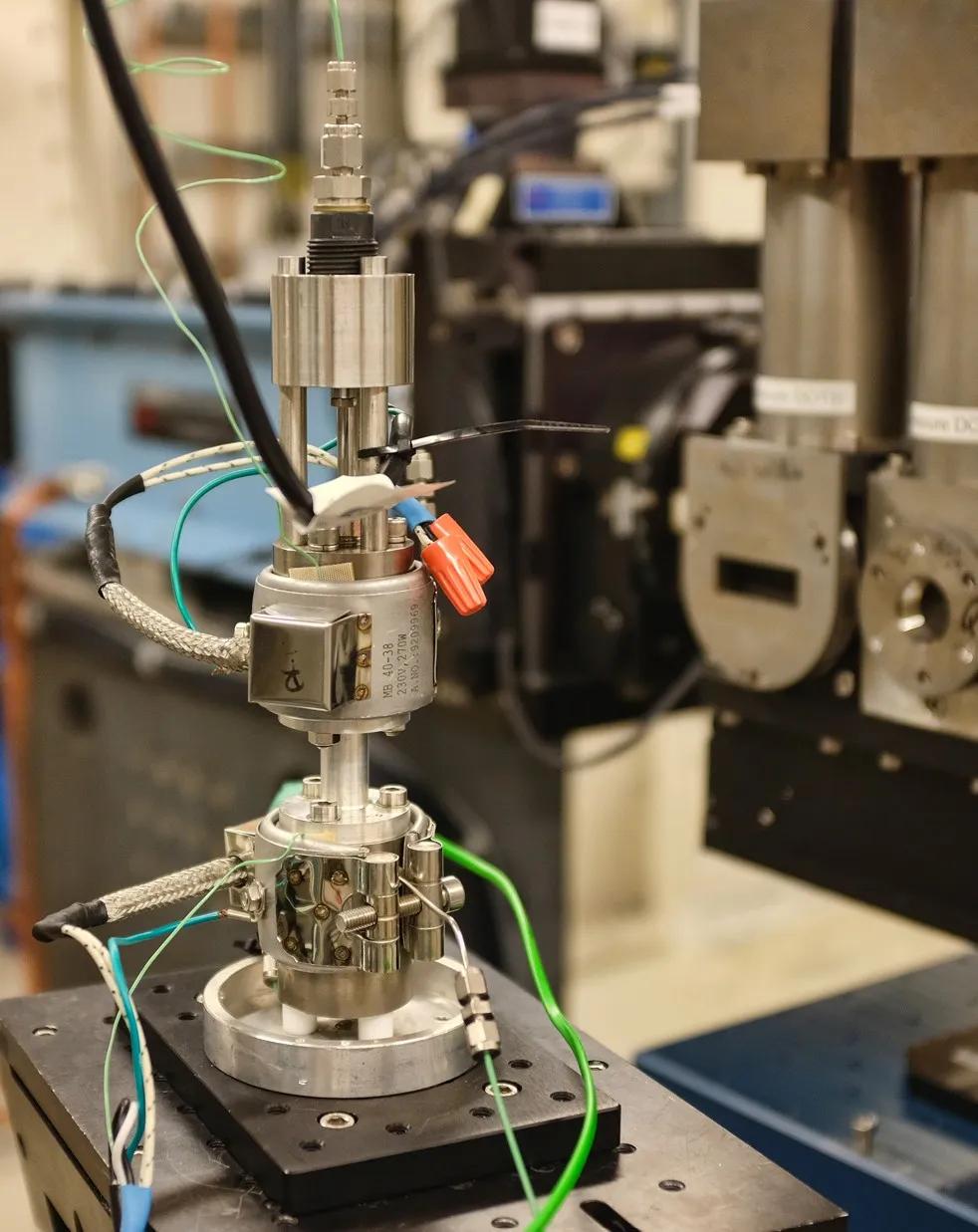 experimental geoscience facility-rock physics lab image