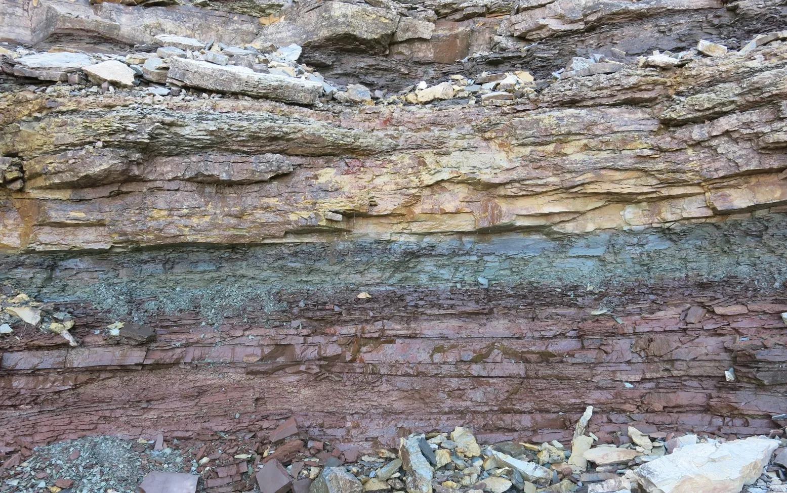 Image of sedimentary layers of rock